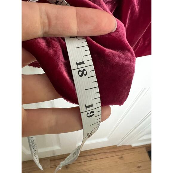 Anthropologie Women's 2 Skirt Monte Velvet Mini Raspberry Red Slit Knee Length - Picture 8 of 10